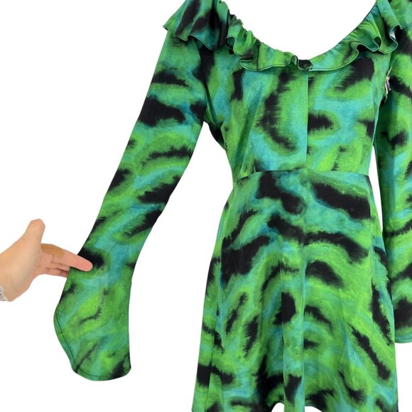 Topshop Ruffle A-Line V-Neck Watercolor Bell Sleeve Mini Dress Green Size 4 NWOT - Picture 4 of 9